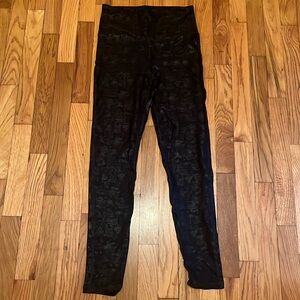 Black Crackle leggings NWOT